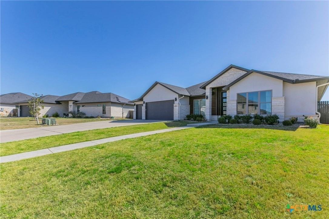 6413 Waggoner Ct - Photo 3 of 31