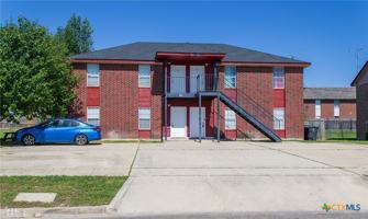 featured image of 1601 Benttree Dr #C