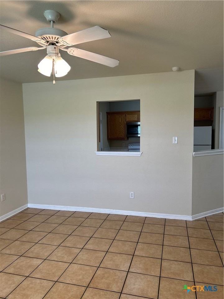 3907 Edgefield St - Photo 3 of 17