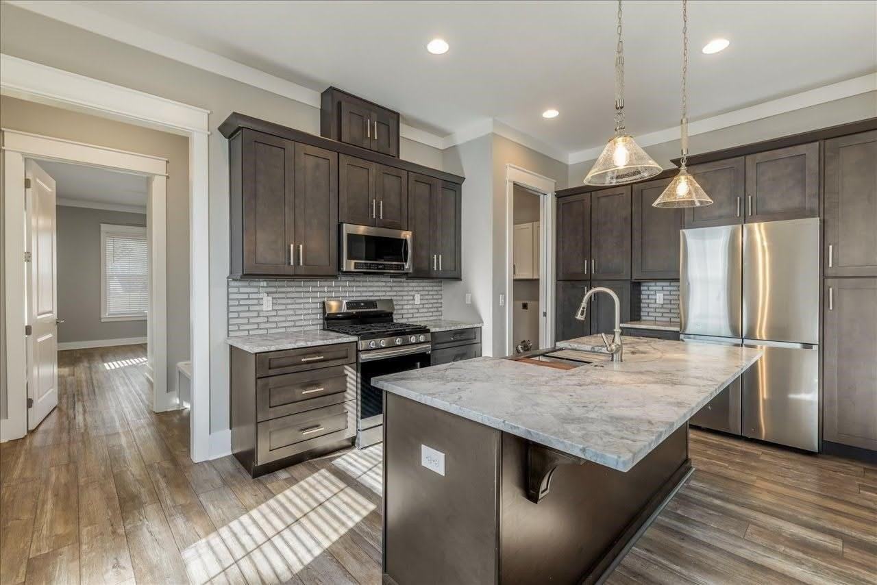 4072 Biltmore Ave - Photo 4 of 35