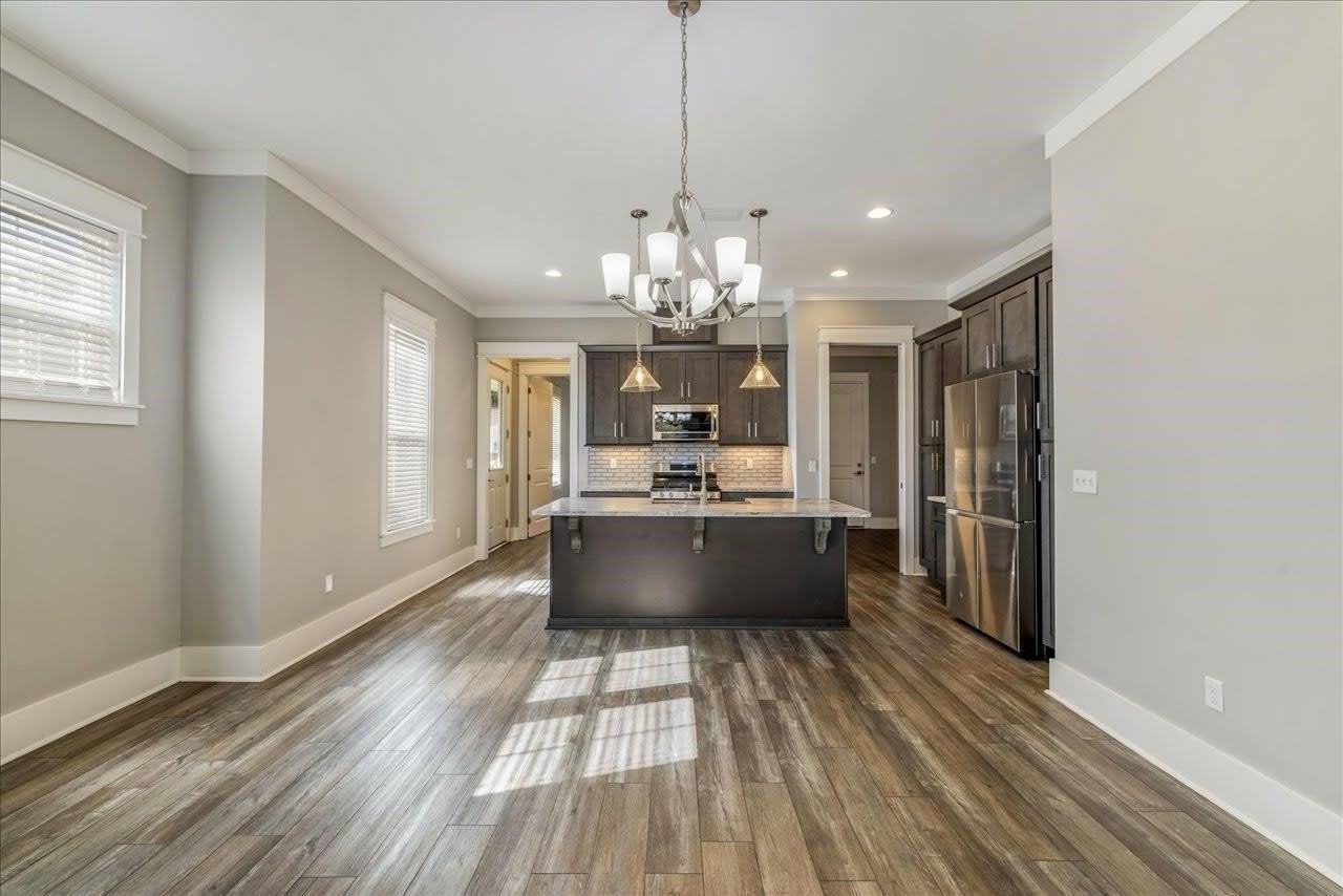 4072 Biltmore Ave - Photo 7 of 35