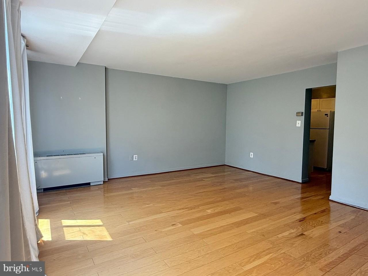 922 24th St Nw #520 - Photo 2 of 15