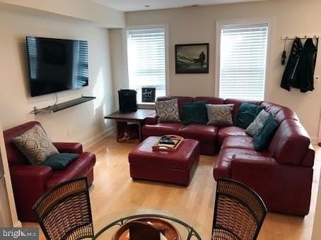 3925 Fulton St Nw #5 - Photo 4 of 19
