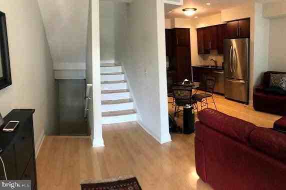 3925 Fulton St Nw #5 - Photo 7 of 19