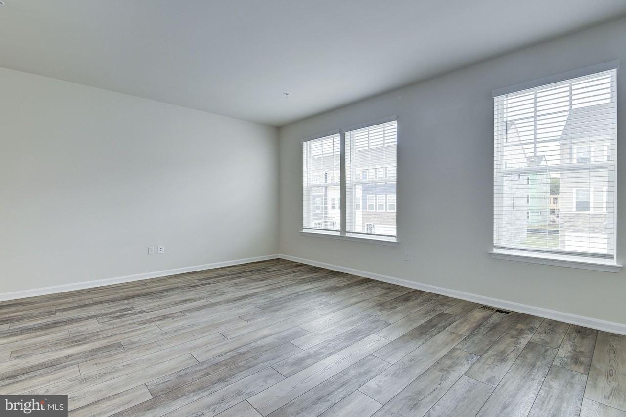 3012 Cardinal Bluff Ct - Photo 3 of 26