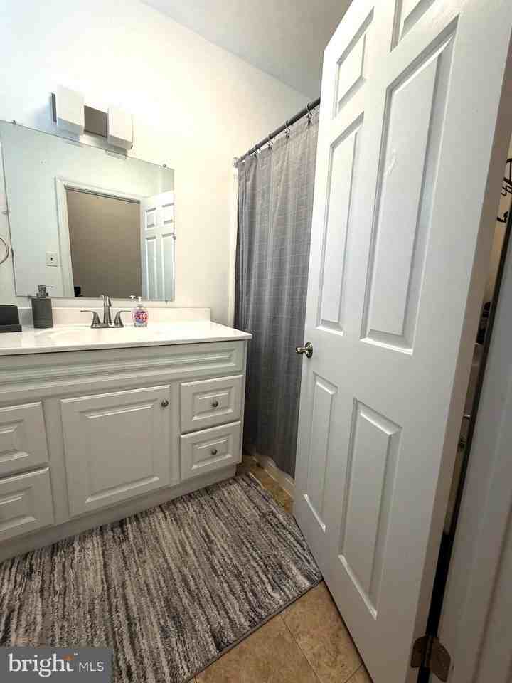 2309 Foster Ave - Photo 4 of 22