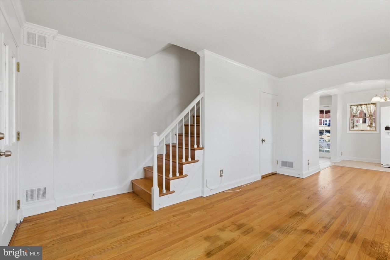 363 Gusryan St - Photo 5 of 26
