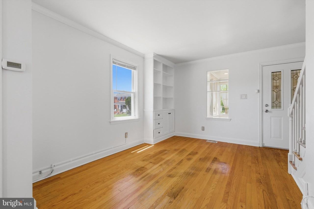 363 Gusryan St - Photo 6 of 26