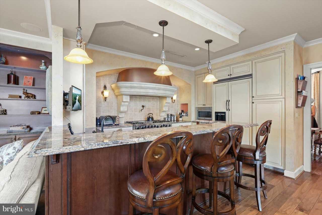 921 Valencia Ct #120 - Photo 4 of 50