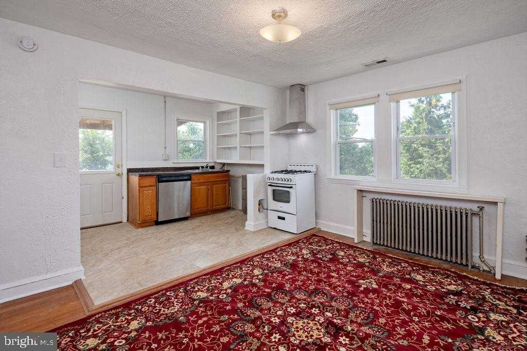 5107 Leeds Ave #2 - Photo 3 of 10