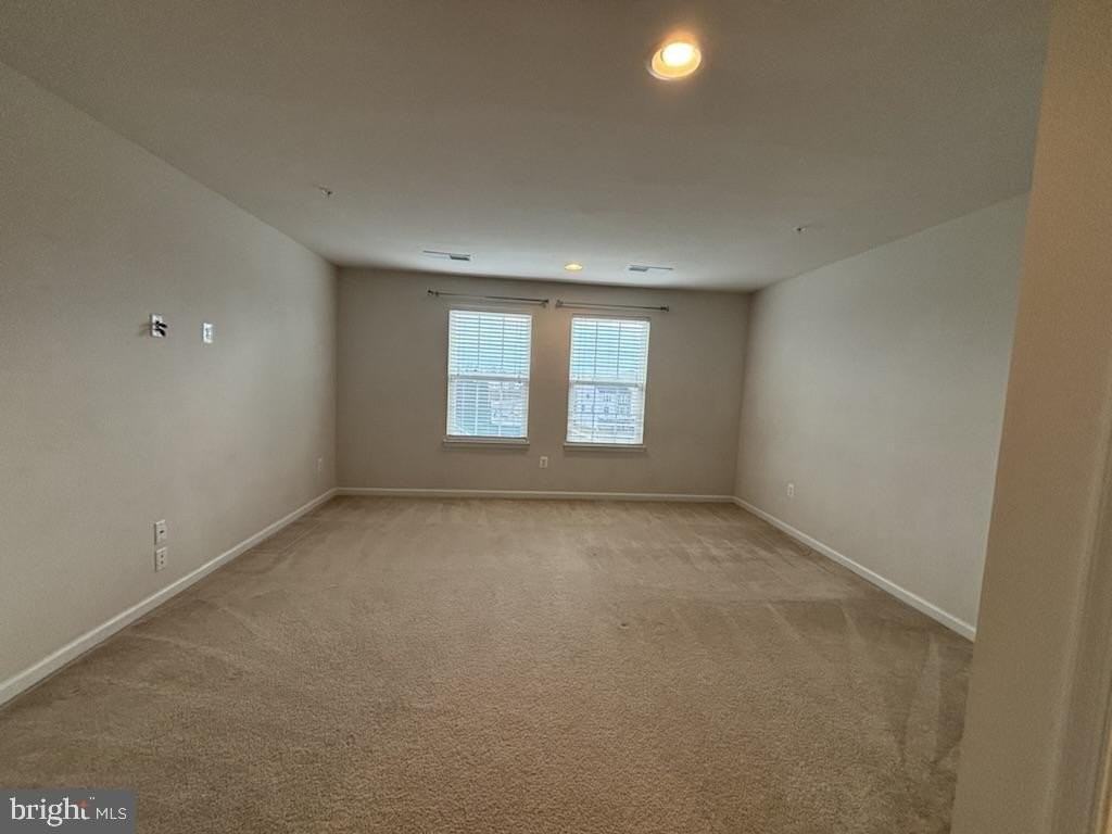 6503 Ballenger Run Blvd - Photo 3 of 34