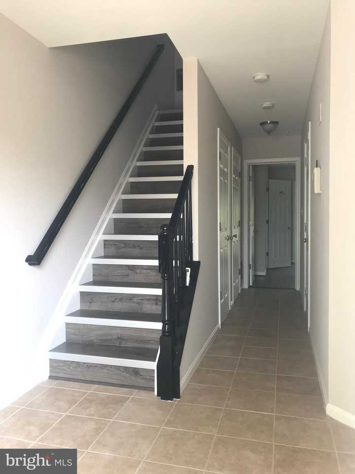 8805 Goose Landing Cir - Photo 2 of 24