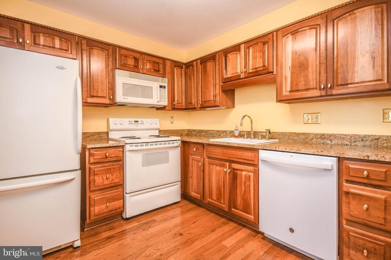 19002 Stedwick Dr - Photo 7 of 38