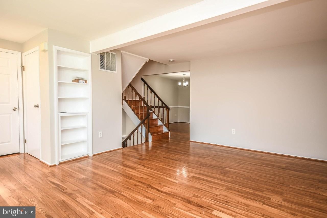 10231 Millstream Dr - Photo 2 of 33