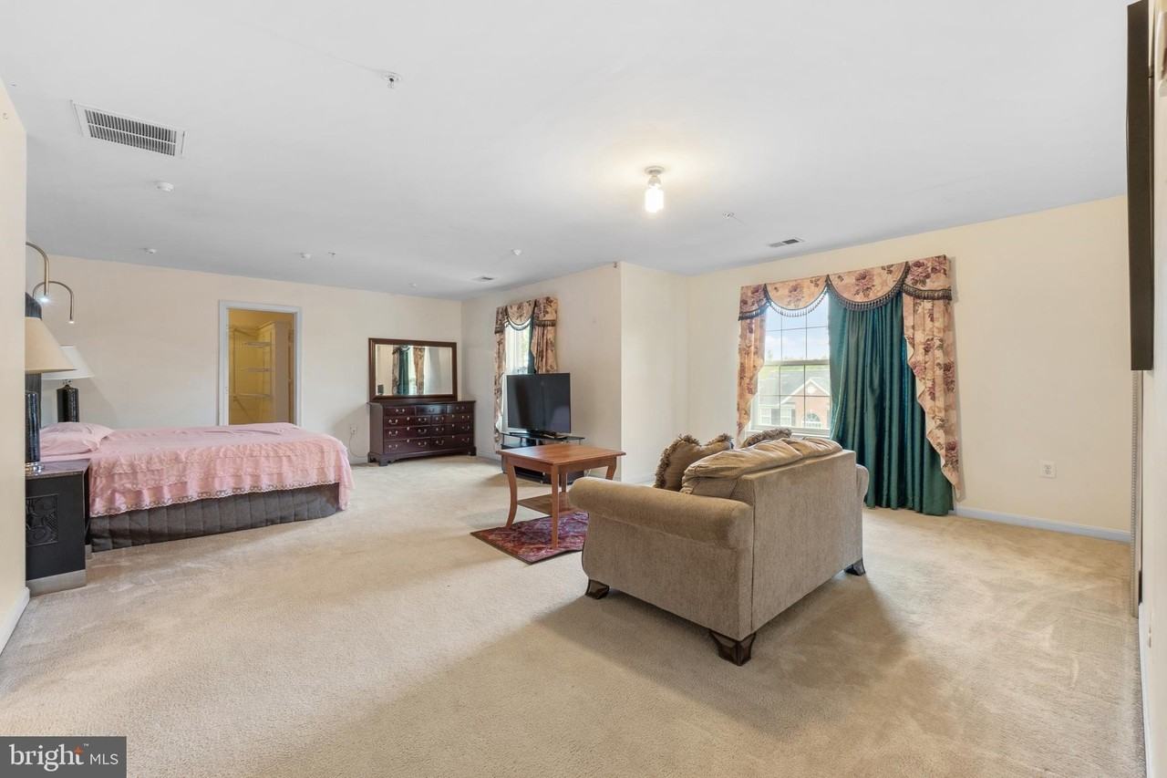 10107 Mike Rd - Photo 3 of 35