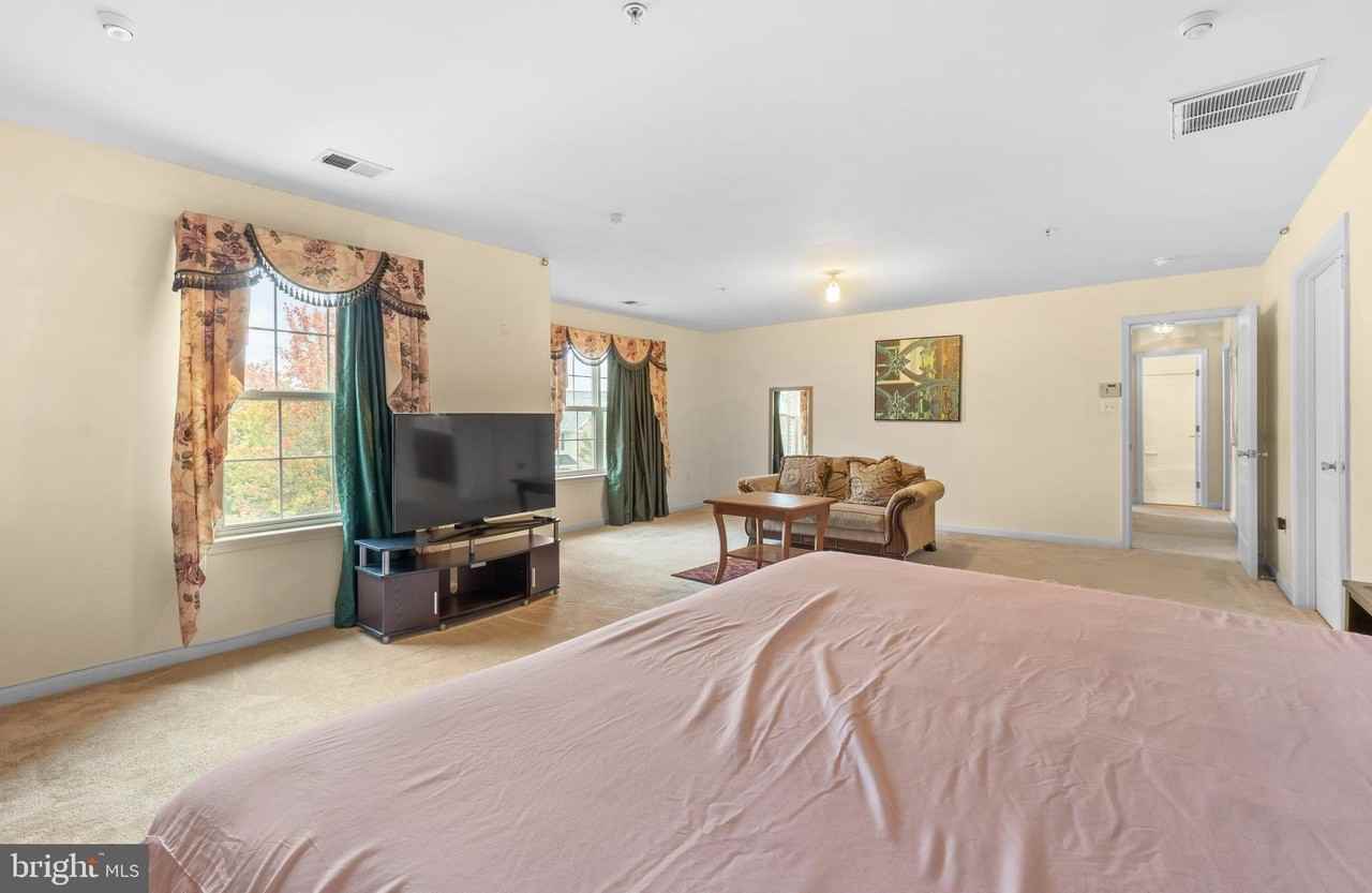 10107 Mike Rd - Photo 6 of 35