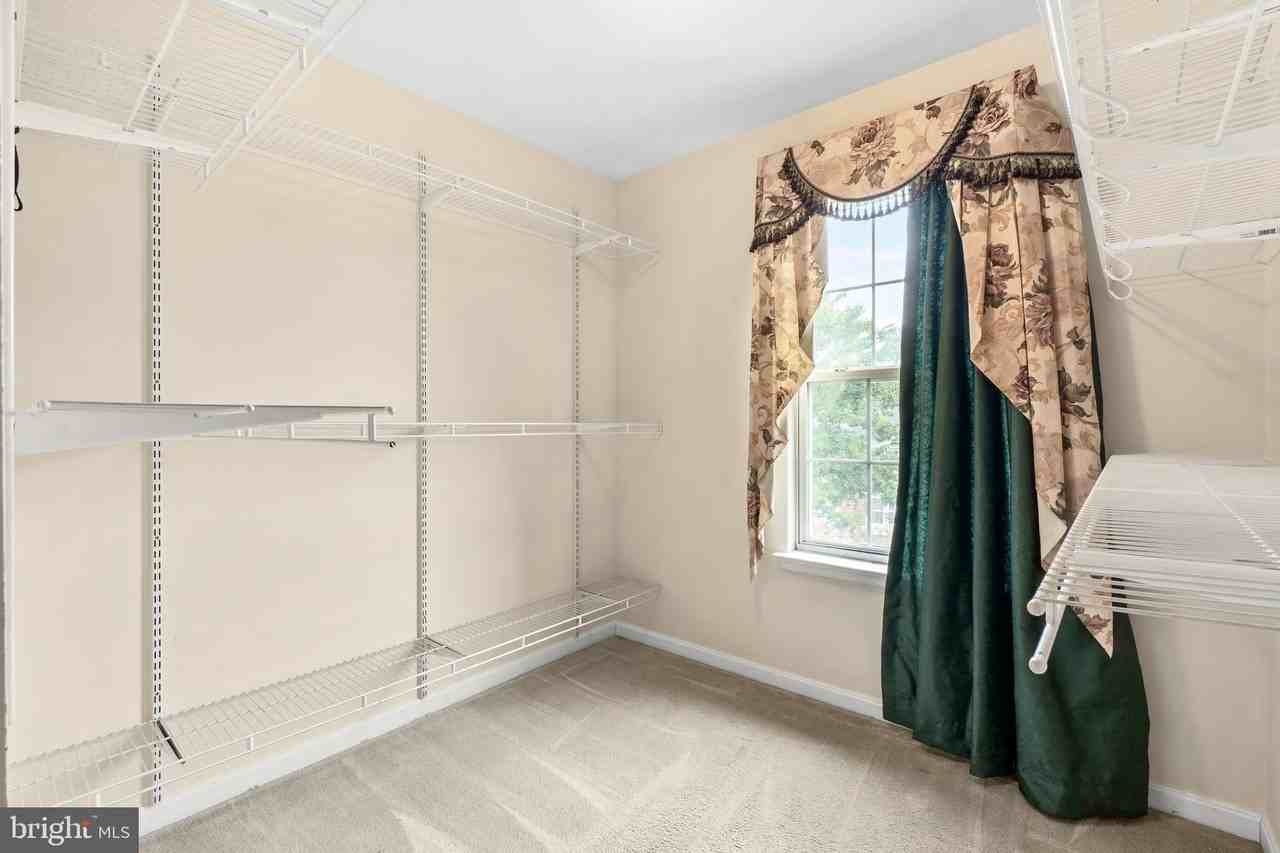 10107 Mike Rd - Photo 7 of 35