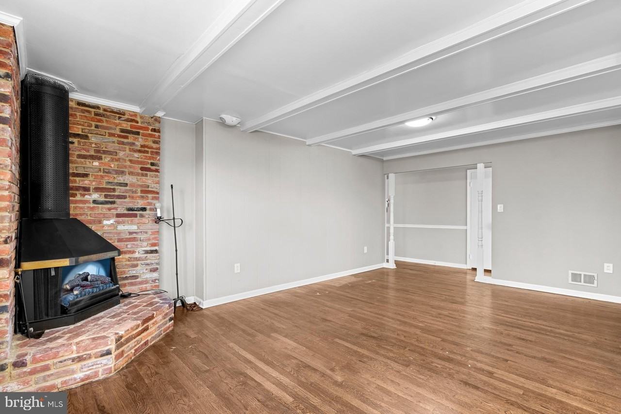 11904 N Marlton Ave - Photo 5 of 26