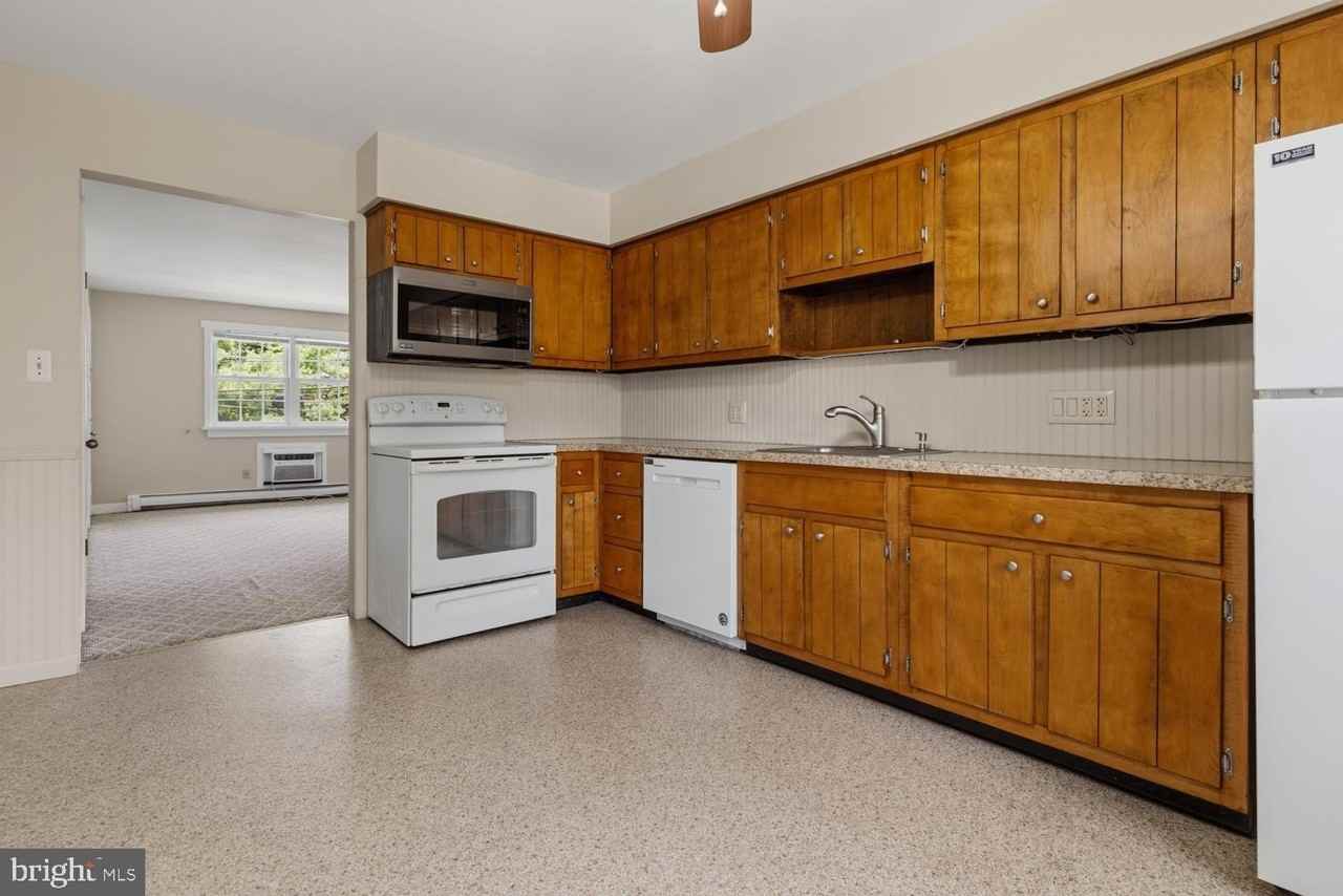 429 Edgemont Ave #3 - Photo 4 of 18