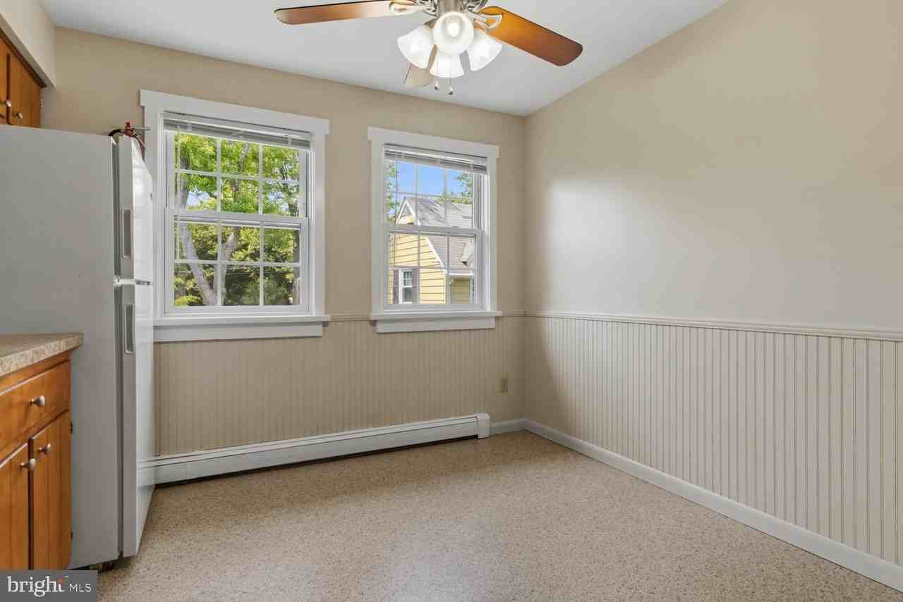 429 Edgemont Ave #3 - Photo 5 of 18
