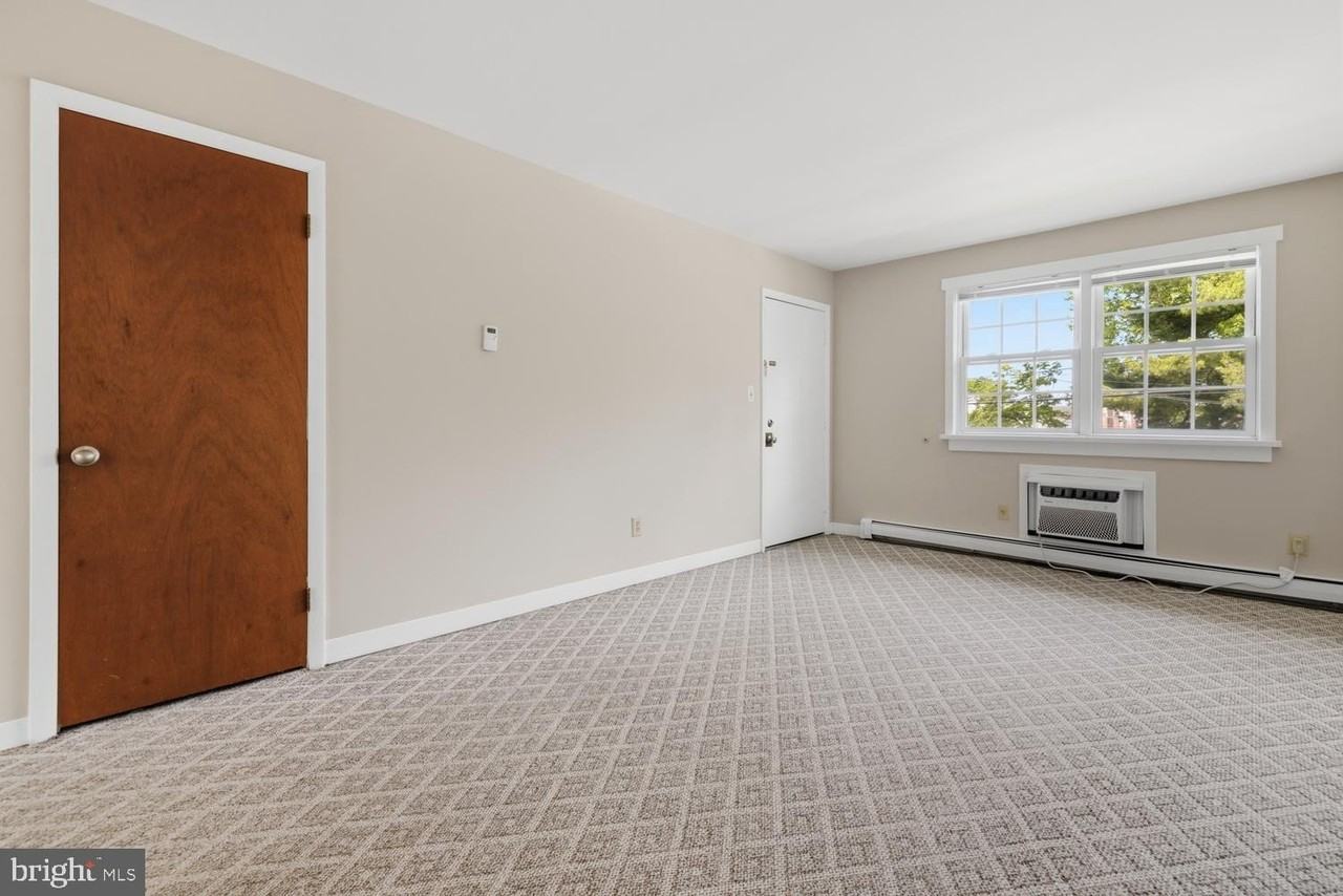 429 Edgemont Ave #3 - Photo 6 of 18