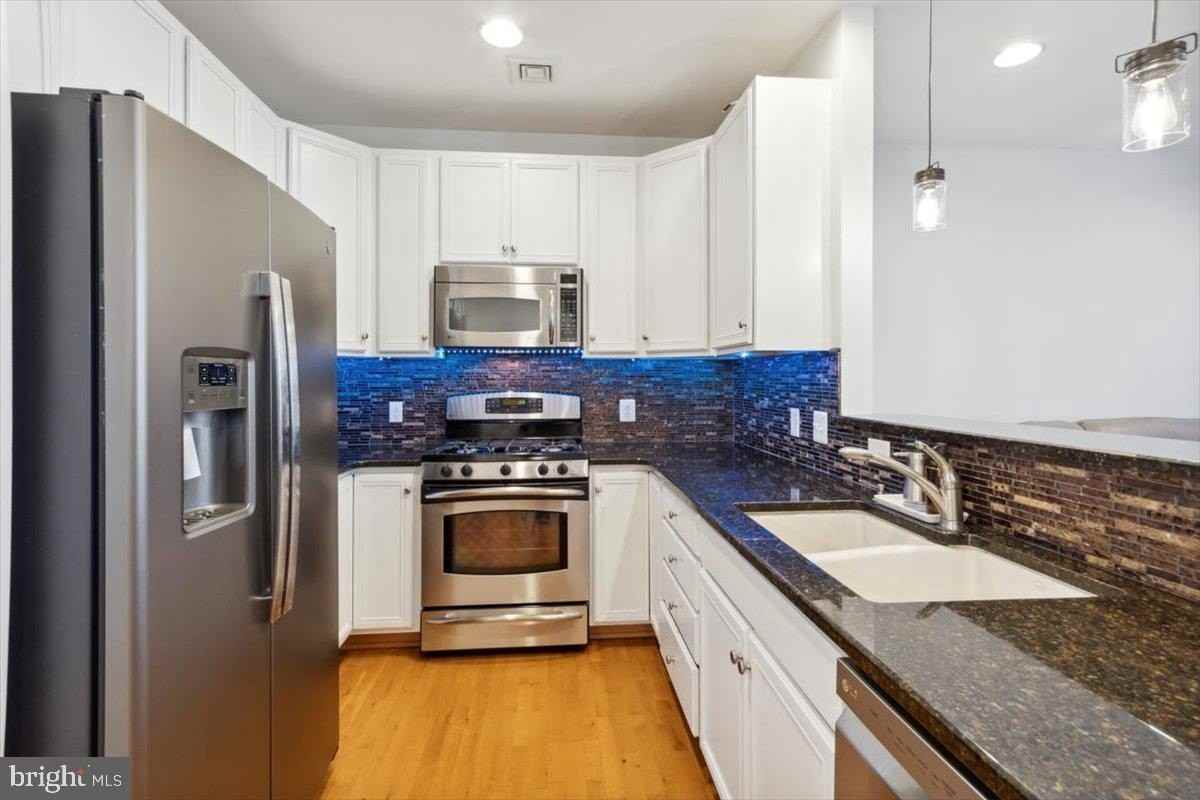 3152 W Master St #58 - Photo 5 of 21