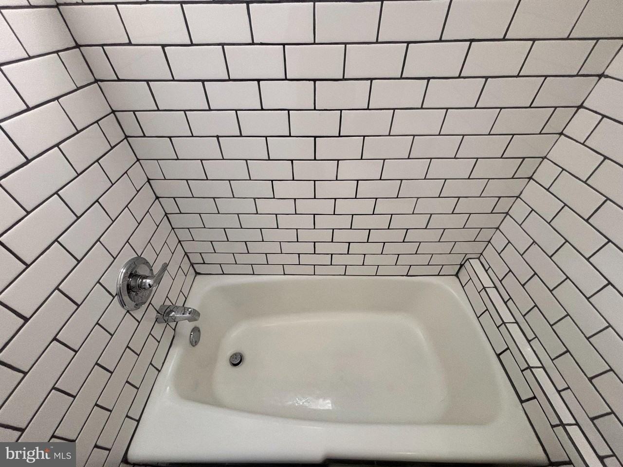 140 E Sterner St - Photo 3 of 11