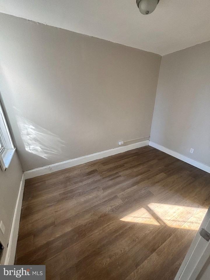 140 E Sterner St - Photo 7 of 11