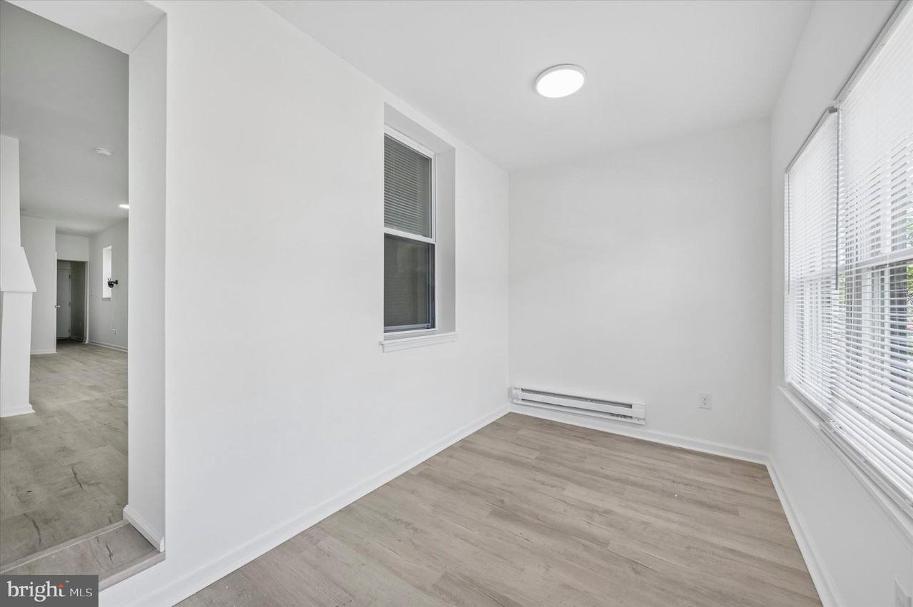 248 N Alden St - Photo 2 of 20