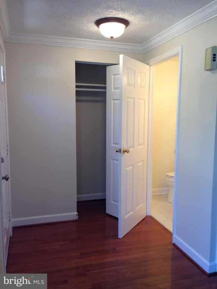 2126 Glenn Spring Ct - Photo 2 of 19