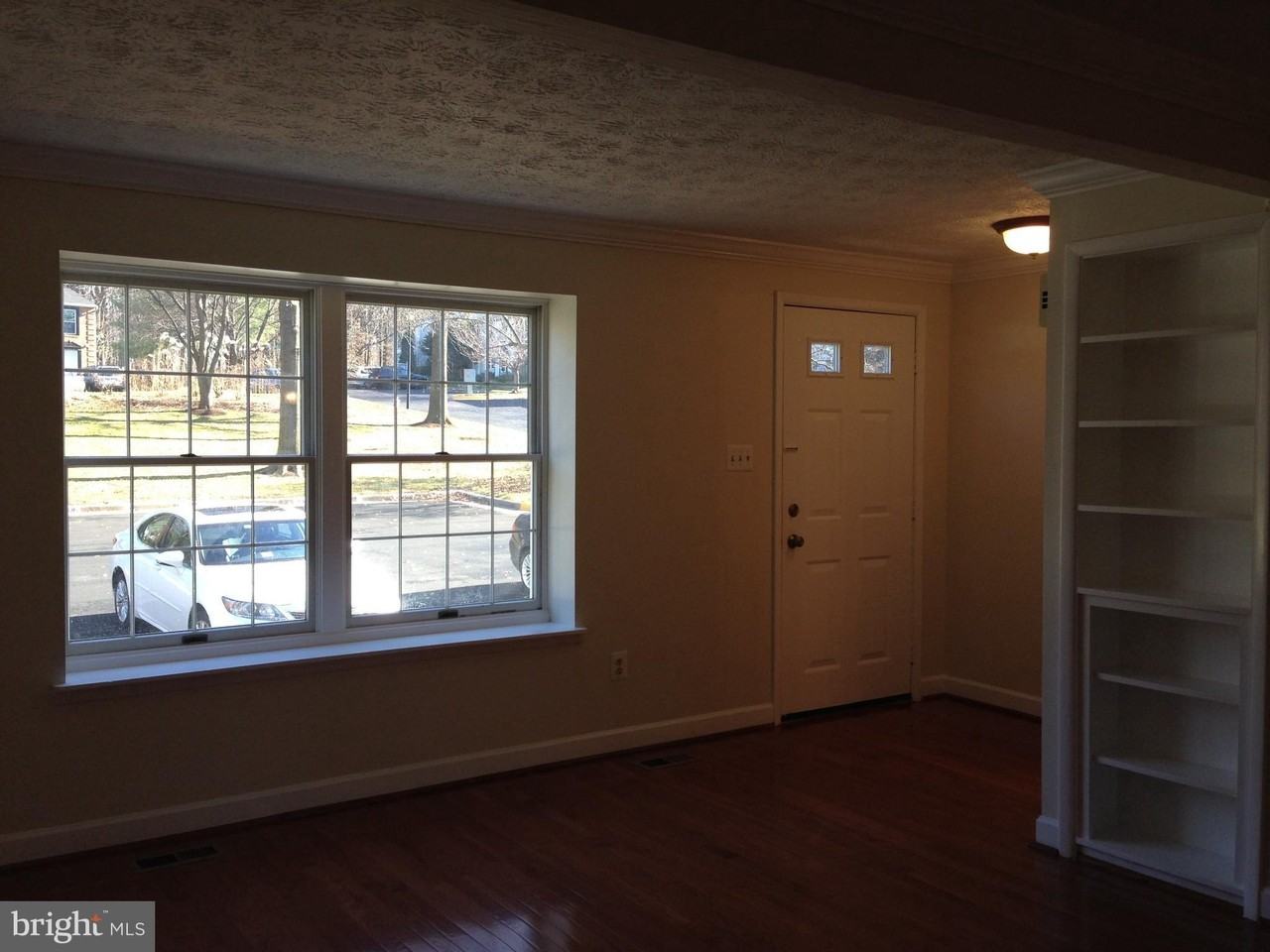 2126 Glenn Spring Ct - Photo 4 of 19