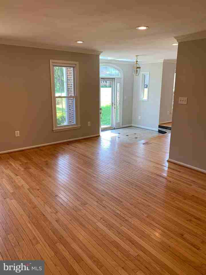 1614 Charnita Ct - Photo 6 of 25