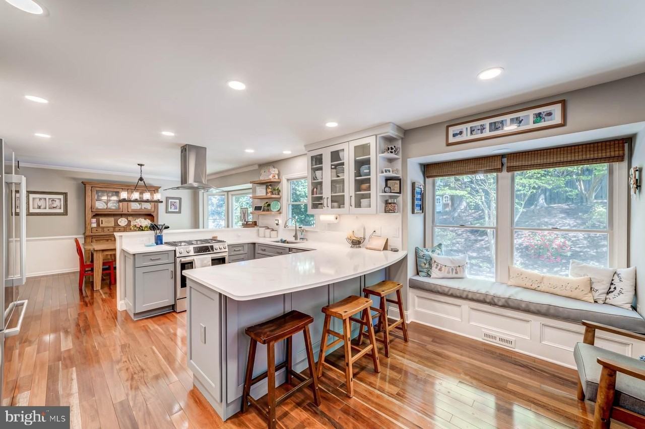 13930 S Springs Dr - Photo 4 of 50