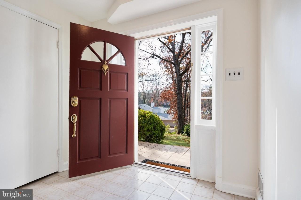3606 Pinetree Ter - Photo 7 of 50