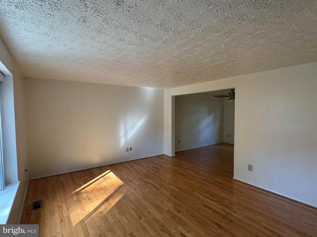 12827 Framingham Ct - Photo 2 of 16