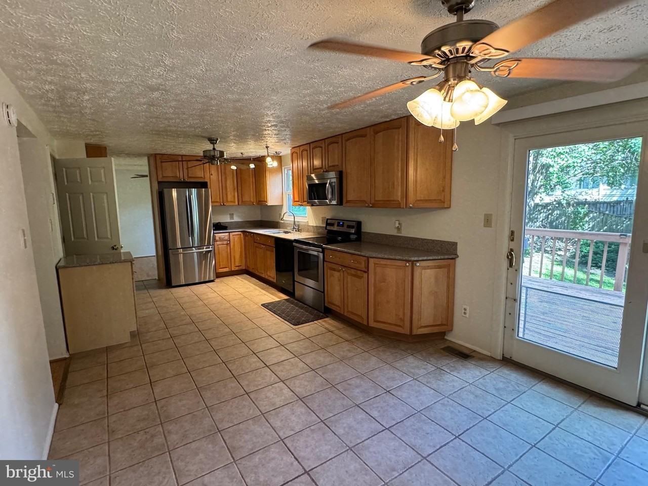 12827 Framingham Ct - Photo 6 of 16