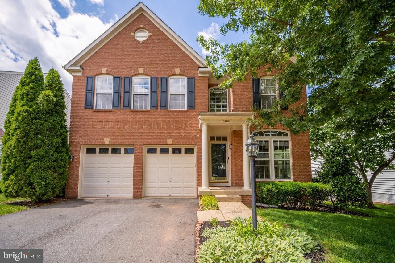 18081 Camdenhurst Dr - Photo 2 of 50