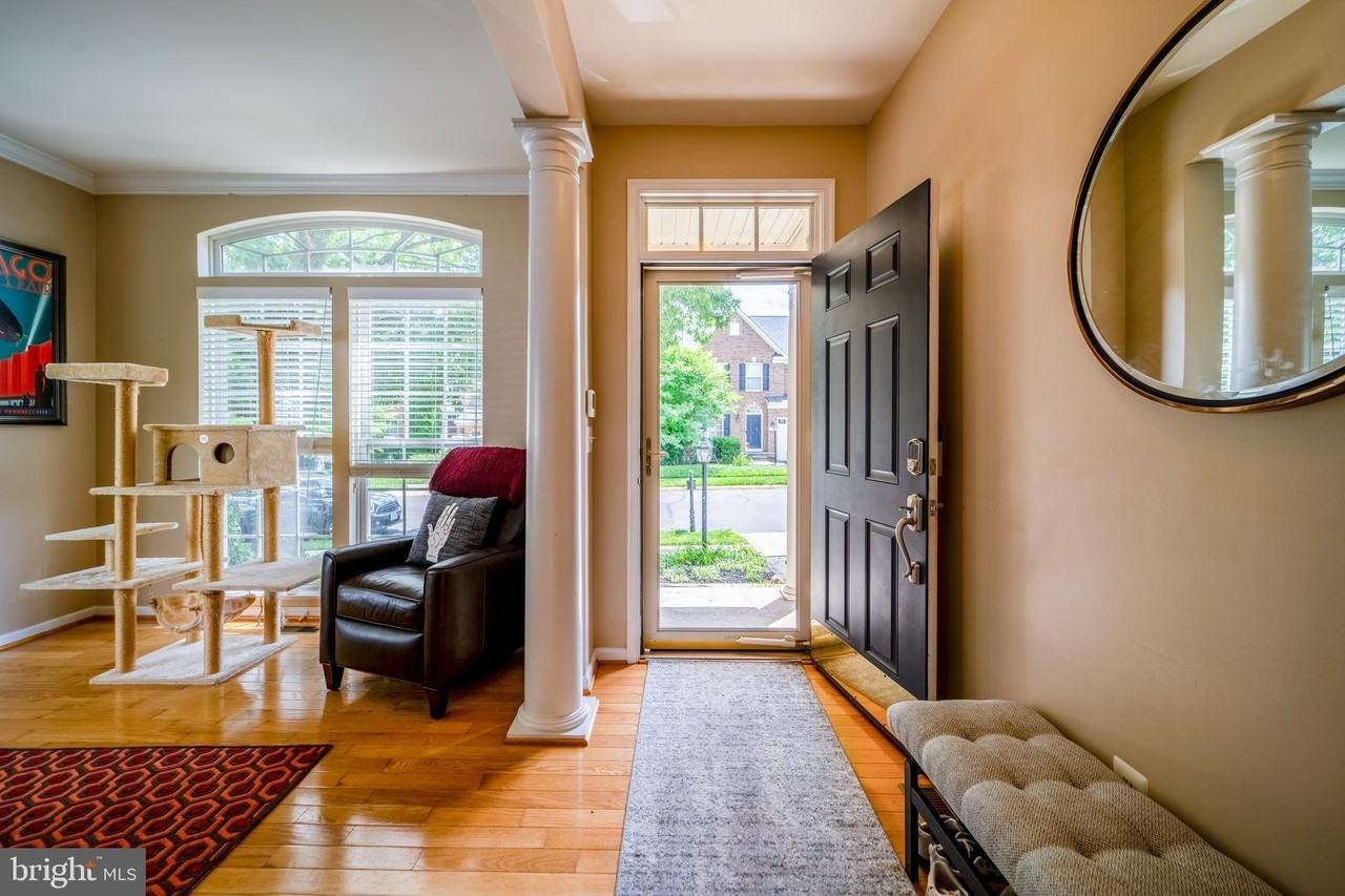 18081 Camdenhurst Dr - Photo 5 of 50