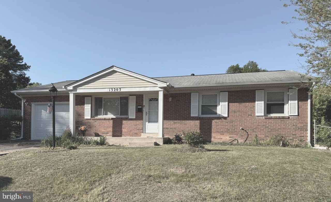 13203 Hampshire Ct - Photo 2 of 20