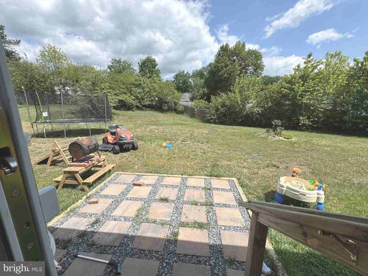 13203 Hampshire Ct - Photo 2 of 30