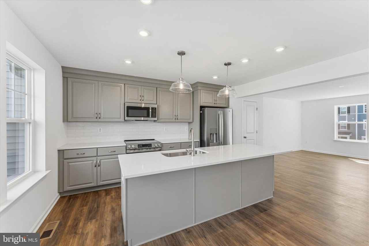 505 Fontana Cir - Photo 6 of 32