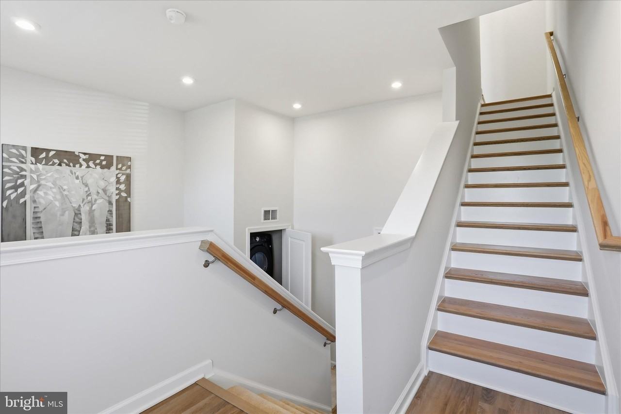 163 Anthem St - Photo 4 of 33
