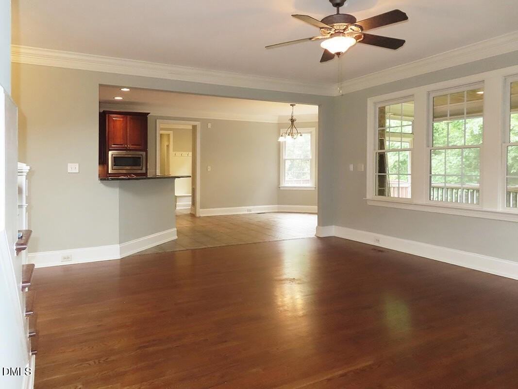 122 Edgewood Dr - Photo 7 of 31