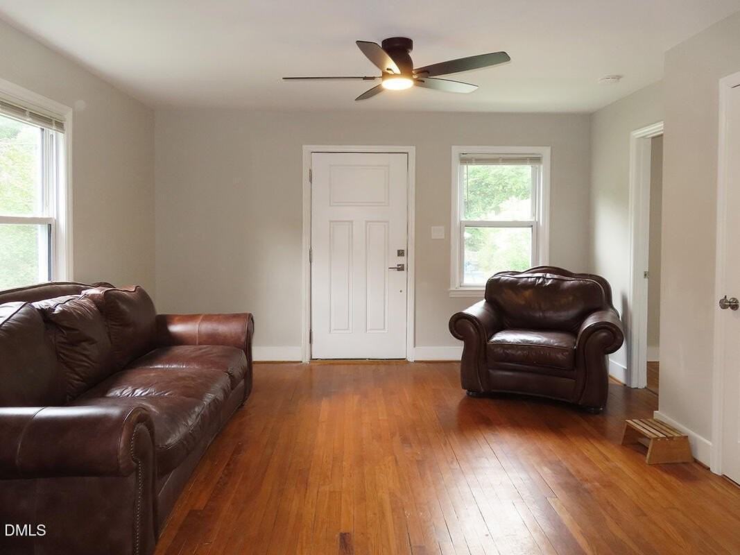1215 Kent St - Photo 2 of 14