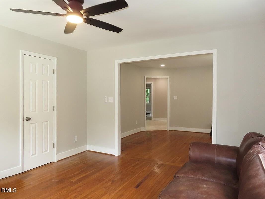 1215 Kent St - Photo 3 of 14