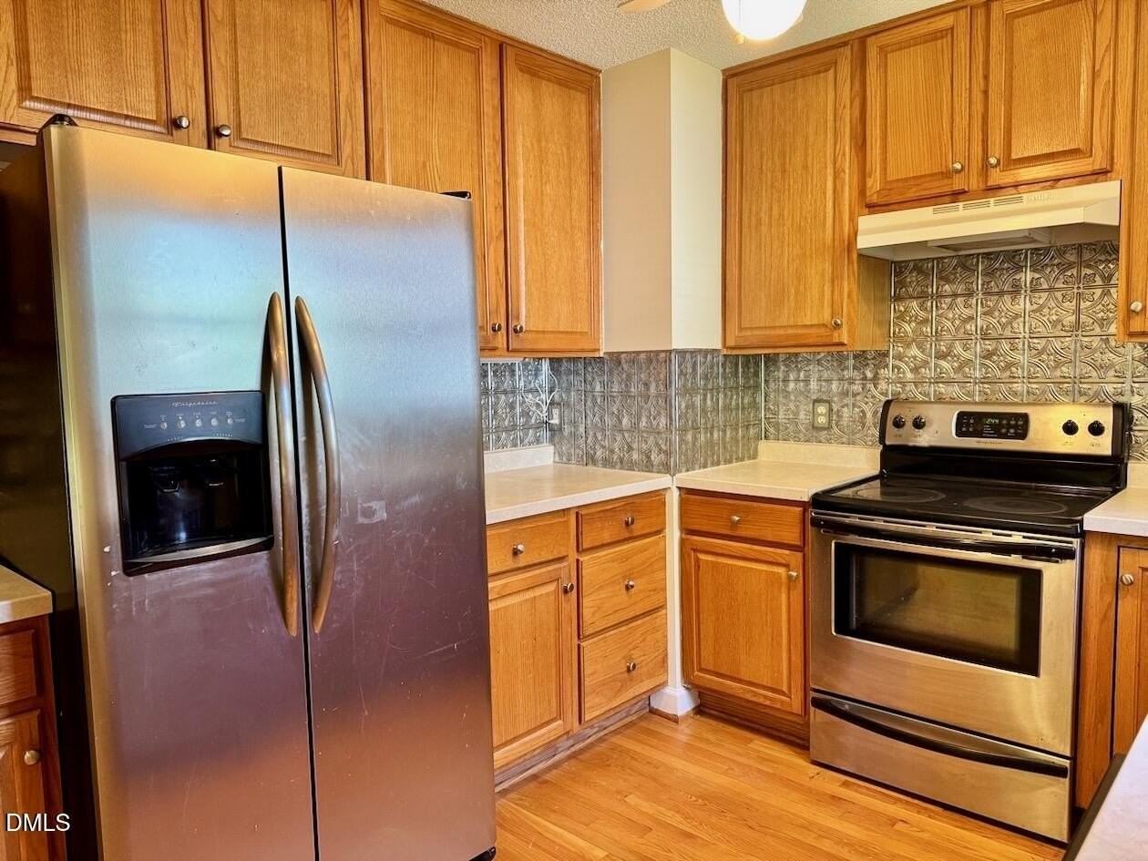 246 Rectory St - Photo 6 of 24