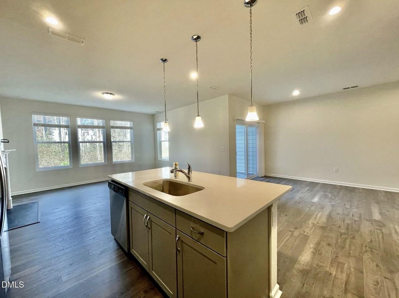 1616 Brussels Dr - Photo 6 of 29