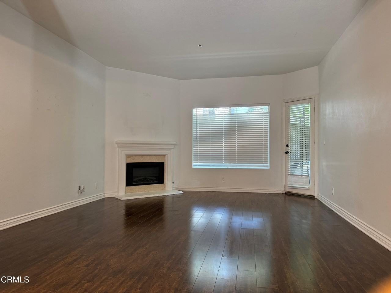 501 E Del Mar Blvd #113 - Photo 4 of 9