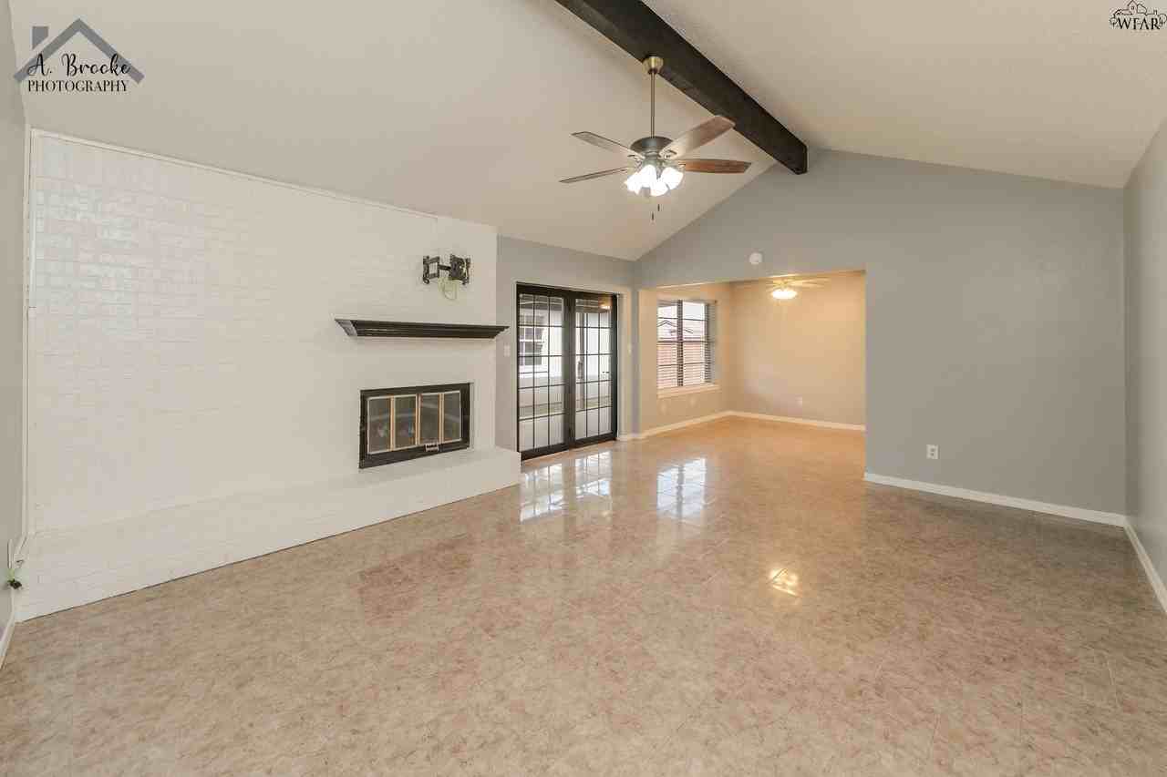 4611 MISTY VALLEY STREET E - Photo 5 of 35