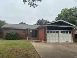 featured image of 4644 Mistletoe Dr